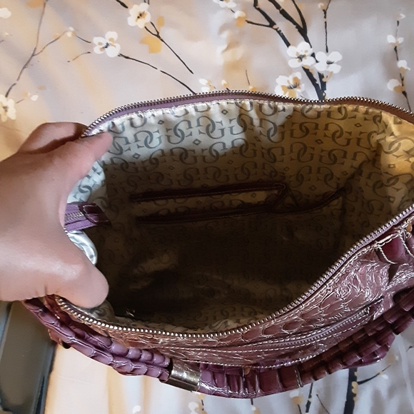 Guess handbag - Picture 2 of 9